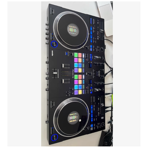 DDJ-REV7: Controlador de Scratch de 2 Canales de Alta Gama |   Plataforma Dual: Serato Pro y rekordbox |   Juegos Grandes, Audio Profesional, Dual U - Product Image 3