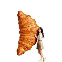 Décor mural en plastique renforcé de fibre de verre en forme de croissant, peint par pulvérisation, idéal pour les devantures de magasins, pâtisseries et boutiques de donuts, effet réaliste