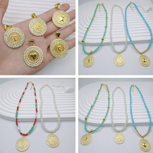 Collier Bohème Coloré à Perles avec Pendentif Rond en Zircon Doré et Motifs Vierge <span class=keywords><strong>Marie</strong></span>, Cœur et Étoile pour Cadeau Religieux Quotidien - Product Image 1
