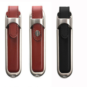 Clé USB en cuir gravable, idéale pour les cadeaux de fin d'année avec boîte - Product Image 1
