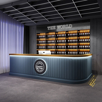 Comptoir de bar de style industriel rétro, caisse enregistreuse, comptoir de réception d'hôtel à coins arrondis pour salle de billard