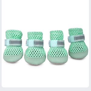 Chaussures de marche pour chien de compagnie, confortables, douces, élégantes, respirantes, en maille, semelle lisse, pratiques, faciles à porter, chaussures pour chien de compagnie - Product Image 6