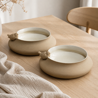 Bol décoratif en céramique motif oiseau, beige sable texturé, avec intérieur émaillé blanc, pour centre de table