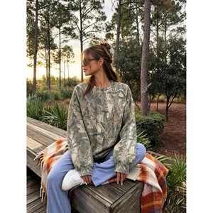 FOXA Camo Sweatshirt Women Oversized Fleece Maple Leaf Crewneck Pullover Hunting <b>Top</b> Breathable Drop Shoulder - Product Image 2