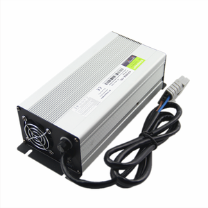 Cargador de Batería LiFePO4 de 29.2V 30A 8S, Cargador Rápido Universal de 100-240V para Baterías de 24V 25.6V, Carrito de Golf, RV, Sistema Solar - Product Image 4