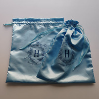 Housse anti-poussière écologique en satin de soie à cordon pour sous-vêtements sacs à main casquette sèche-cheveux chapeau perruque sacs d'emballage avec logo personnalisé