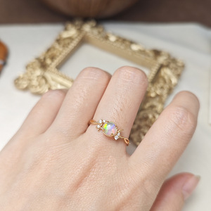 Bague S925 en opale de synthèse, forme lune étoile creuse, élégante, luxe léger, pour femme, plaqué or véritable, pour le quotidien - Product Image 4