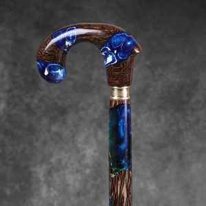 Bastón de Madera con Empuñadura de Resina Moderna que Combina el Encanto Clásico de la Madera con la Durabilidad Elegante de la Resina - Product Image 3