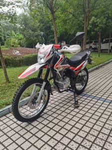 Motocicleta Todoterreno de Alta Calidad y Popular de 150cc/200CC, Refrigerada por Aire, con Carburador, Dirt Bike Fast Rider CROSS III, Directo de Fábrica - Product Image 2