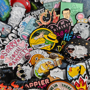 Badges magnétiques, broches et épingles personnalisés en émail, en métal, avec motifs Golf, Cowboy, Anime, Croix, Logos de casquettes de sport et Chapeaux mexicains - Product Image 2