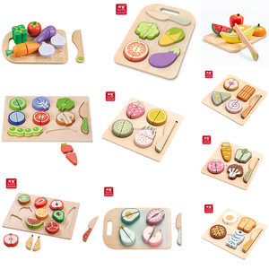 Ensemble de jouets de cuisine en bois pour enfants pour couper les formes d'aliments et de légumes - Product Image 1