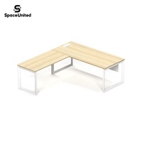 Ensemble bureau et chaise de direction SpaceUnited avec pieds modernes, mobilier de bureau pour poste de travail