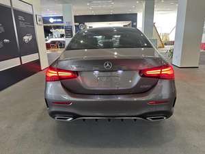 2023 <span class=keywords><strong>Mercedes</strong></span>-Benz <span class=keywords><strong>A200L</strong></span> sedán importado de China coche usado disponible para el mercado de los países del Golfo - Product Image 5