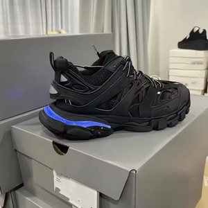 Calzado Deportivo Retro LED Track 3.0 de Lujo Original de Alta Calidad para Hombre y Mujer con Forro de Malla - Product Image 2