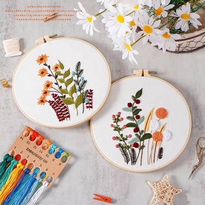 XIXI Stamped Starter Classic DIY <b>Embroidery</b> <b>Kit</b> with Cotton and Flower Design for Women Handmade Creative Gift - Product Image 2