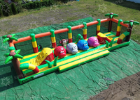 Parcours d'obstacles gonflable géant pour enfants sur le thème de la jungle et des monstres sucrés, idéal pour les carnavals