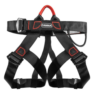 Arnés de Escalada Camna con Costuras Rojas y Anillas en D para Uso en Tirolinas y Travesías en Altura - Product Image 1