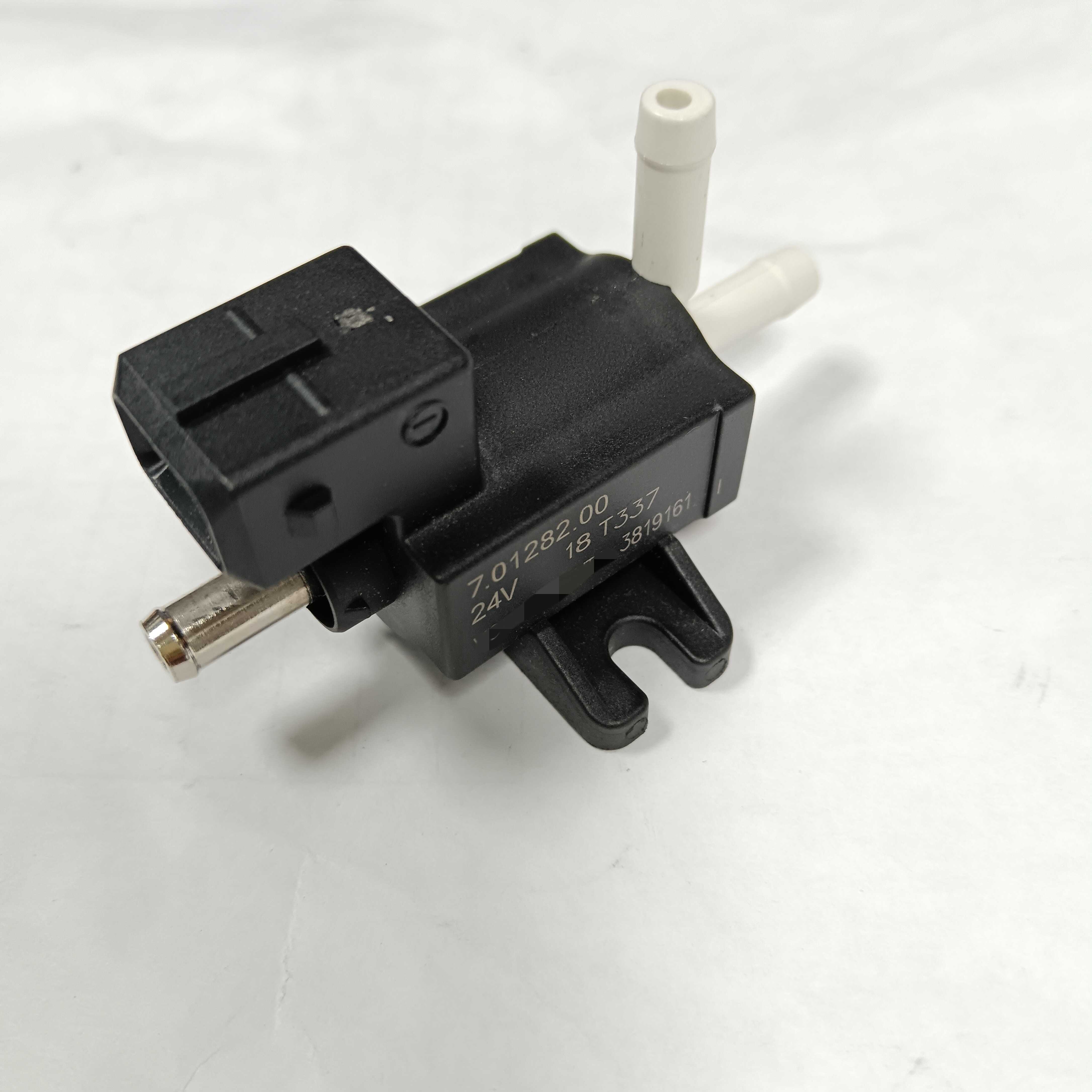 3819161 High Quality New Engine Spare Parts Solenoid Valve 3819161 for Wheel Loaders L180H L250G L220H