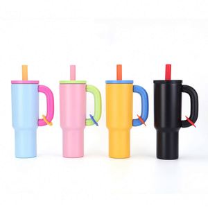 Gobelet de voyage américain de 40oz en acier inoxydable, couvercle en paille sans BPA, poignée moderne personnalisable, tasse chaude et froide ODM, nouvel arrivage - Product Image 1