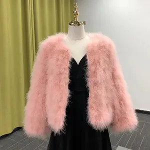 Женская зимняя куртка из перьев страуса