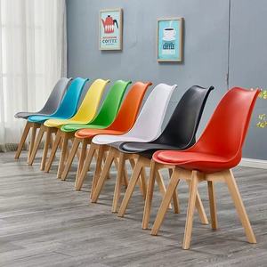 Silla <span class=keywords><strong>Tulip</strong></span>án de Plástico con Asiento Tapizado, Patas de Madera Modernas, Cojín Acolchado Suave, <span class=keywords><strong>Sillas</strong></span> con Carcasa para Cocina, Comedor, Dormitorio, Sala de Estar - Product Image 6