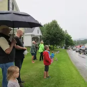 Großhandel großer belüfteter winddichter Marken-Golf-Regenschirm mit individuellem Logo-Druck werbe-Doppel-Bildschirm gerader Regenschirm