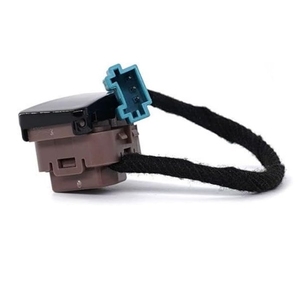 30172172 สวิตช์ล็อคประตูซ้ายรถยนต์สําหรับ Tesla รุ่น 3 รุ่น Y ชิ้นส่วนรถยนต์ - Product Image 2