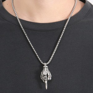 Collar yunnique Skeleton Finger de acero inoxidable con cara sonriente y colgante con el número 13, joyería de moda unisex - Product Image 4
