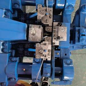 Machine <span class=keywords><strong>de</strong></span> fabrication <span class=keywords><strong>de</strong></span> clous Z94-4C/714 Une variété <span class=keywords><strong>de</strong></span> modèles supportant une machine à rouler mécanique <span class=keywords><strong>auxiliaire</strong></span> - Product Image 6