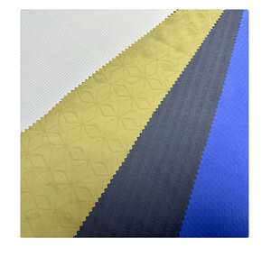Tissu Pongee Gaufré Exquis 30D, Laminé Film OPP pour Doudounes et Vêtements Rembourrés d'Extérieur, 100% Polyester Tissé PES - Product Image 1