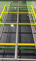 Vitrine sur mesure en verre avec cadre en aluminium foncé pour armoire, présentoir de rangement commercial et domestique sur mesure pour villas et hôtels, approvisionnement en gros