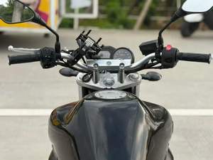 Yamaha FZ6N King: Prestazioni Ottimali, EFI, Raffreddamento a Liquido, 600cc, Controllo Flessibile, Modifica del Suono di Scarico, Colore Invincibile - Product Image 5