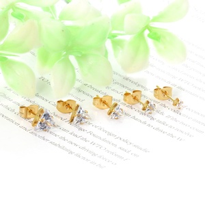 Venta al por Mayor de 10 Pares de Aretes de Zirconia Triangulares a la Moda, Resistentes al Agua, para Mujer, Chapados en Oro de 18K, Joyería de Acero Inoxidable, Aretes Tallados - Product Image 2