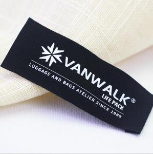 Etiqueta de Cuello Personalizada con Nombre para Camisetas - Product Image 1