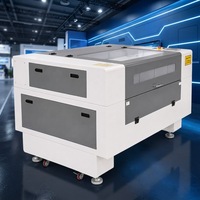 Machine de gravure laser sur tissu, découpeuse laser CO2 pour la découpe de jeans en denim et de textiles