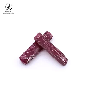 Pemasok Perhiasan Merence Sintetis Uncut 5 # Bahan Perhiasan Ruby Opaque Ruby Rough Corundum Gemstone Bahan Ruby Mentah