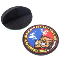 Fournisseur de badges en caoutchouc pour vêtements et accessoires de traitement Logo en relief personnalisé Patchs en PVC souple 3D pour vêtements