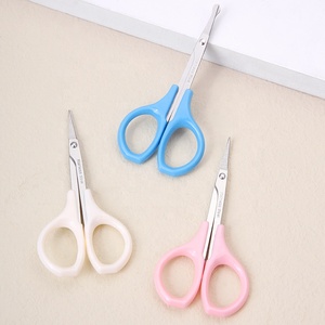 Tijeras de aseo de cejas de acero inoxidable de alta calidad, tijeras curvas rectas para dar forma a las cejas con cubierta de seguridad de plástico - Product Image 2