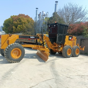 Nueva llegada Motoniveladoras usadas CAT 140H Producción japonesa Motoniveladoras usadas originales CAT 140H en venta - Product Image 1