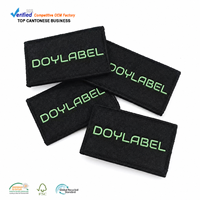Patchs de vêtements à bordure Merrow avec lettres fluorescentes en relief et logo
