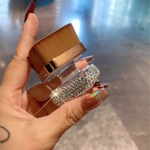 Met diamant ingelegde hoogwaardige foundation make-upborstel Geen sporen Zacht synthetisch haar Acrylhandvat Platte borstel voor gezicht Nieuwe hete verkoop - Product Image 2