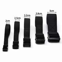 Sangle d'arrimage en polyester noir avec boucle à came métallique 20mm 25mm 32mm 38mm 50mm 1200Lbs pour l'emballage de marchandises en entrepôt