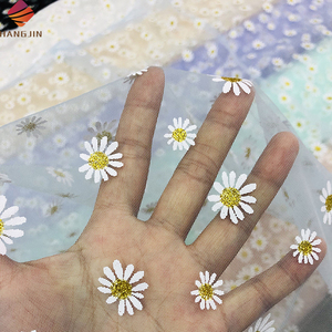 사랑스러운 데이지 꽃 인쇄 부드러운 얇은 명주 그물 직물 데이지 꽃 인쇄 그물 레이스 직물 메쉬 직물 소녀 파티 의상 원피스 - Product Image 2