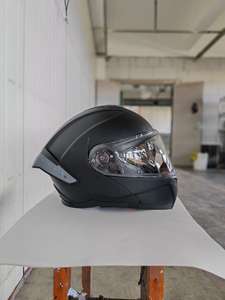 Casque de lifting DOT de <span class=keywords><strong>moto</strong></span> de route de haute qualité en matériau ABS, double lentille résistante à l'usure, résistante aux rayures et au brouillard - Product Image 4