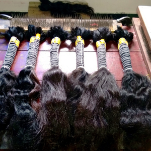 Cabello humano indio Natural rizado a granel, 10000% cabello humano indio Virgen sin procesar de la India - Product Image 1