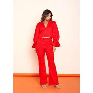 Conjunto de Blazer Rojo Intenso y Pantalón Bootcut para Mujer, Conjunto de Dos Piezas Elegante con Corte Entallado y Estilo Moderno - Product Image 5
