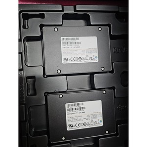 Sams-un-g PM1725b 1.6TB U2 NVME SSD MZ-WLL1T6B MZWLL1T6HAJQ-00005 Interface NVMe haute vitesse offrant des vitesses de lecture/écriture exceptionnelles - Product Image 2