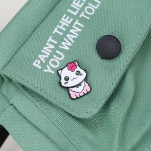 Al por mayor: Broches de metal esmaltados de gato japonés creativo y lindo, accesorios para estuche de lápices, pin de solapa de dibujos animados con diseño de gatito floral y animal - Product Image 3
