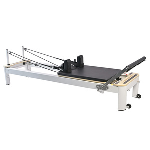 Cama de Pilates de Alta Calidad para Estudio, en Oferta, de Madera de Roble y Aluminio, Reformer con y sin Torre - Product Image 1