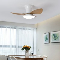 Ventilateur de plafond à profil bas de 52 pouces avec lumière, 3 pales en bois de chêne naturel, finition blanche, montage encastré, moteur DC silencieux, LED, chambre à coucher, salon